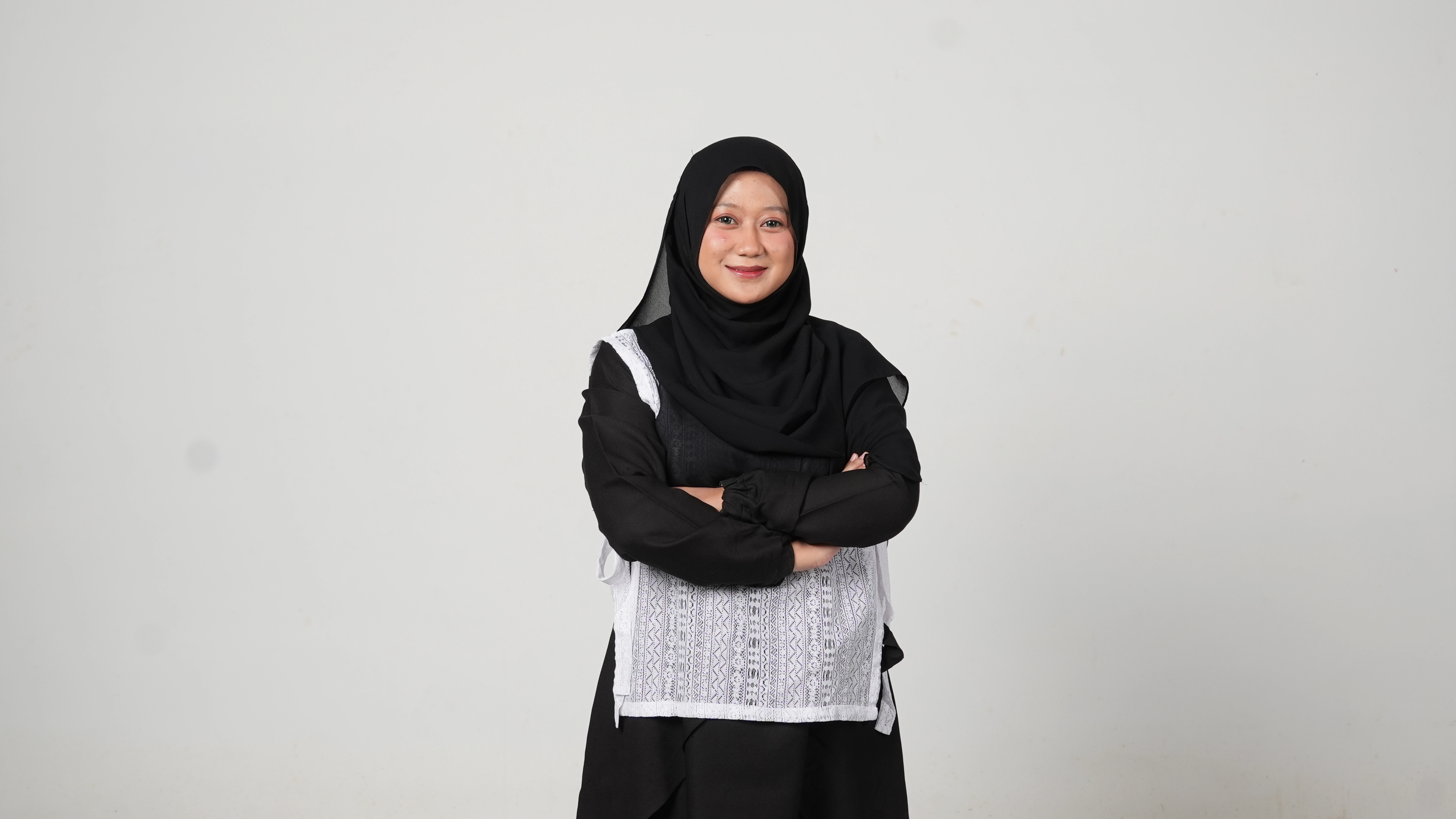 Isna Raisa - Founder / Chief Marketing Officer